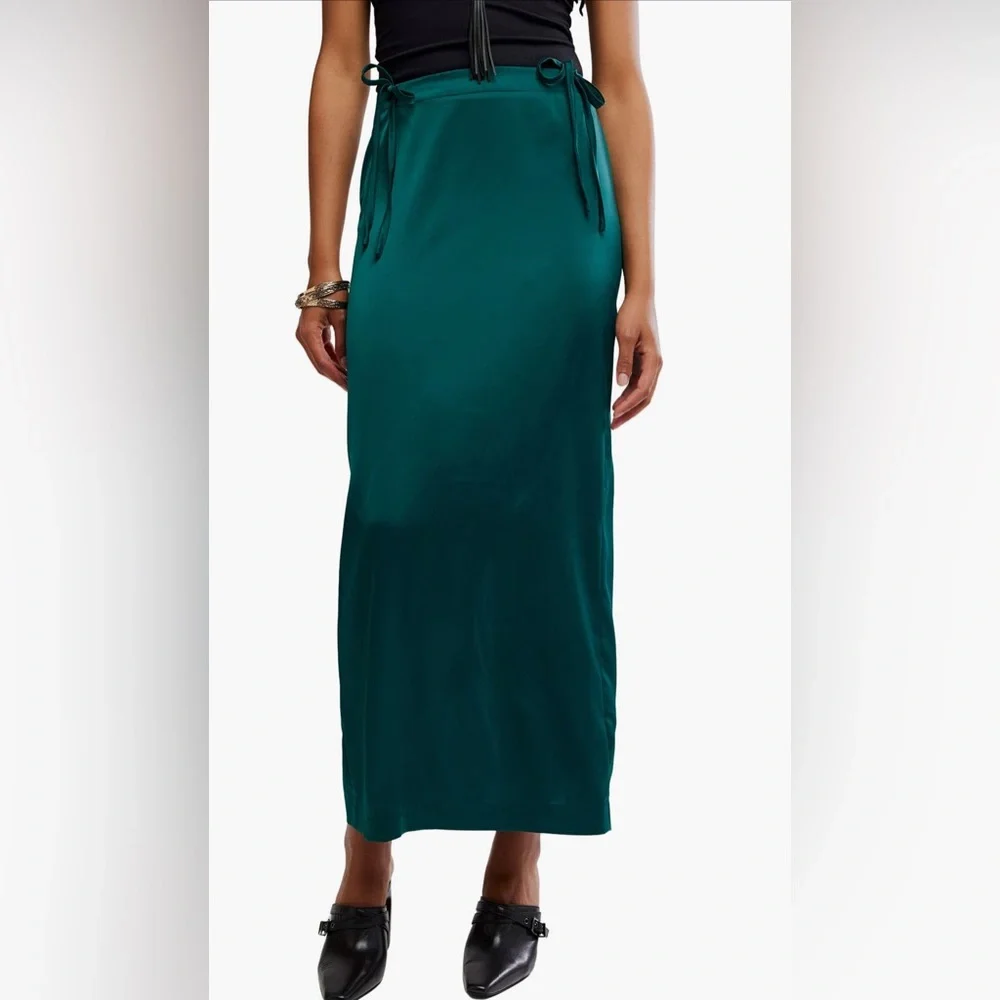 Rosetto Column‎ Maxi Skirt NWOT seamoss
